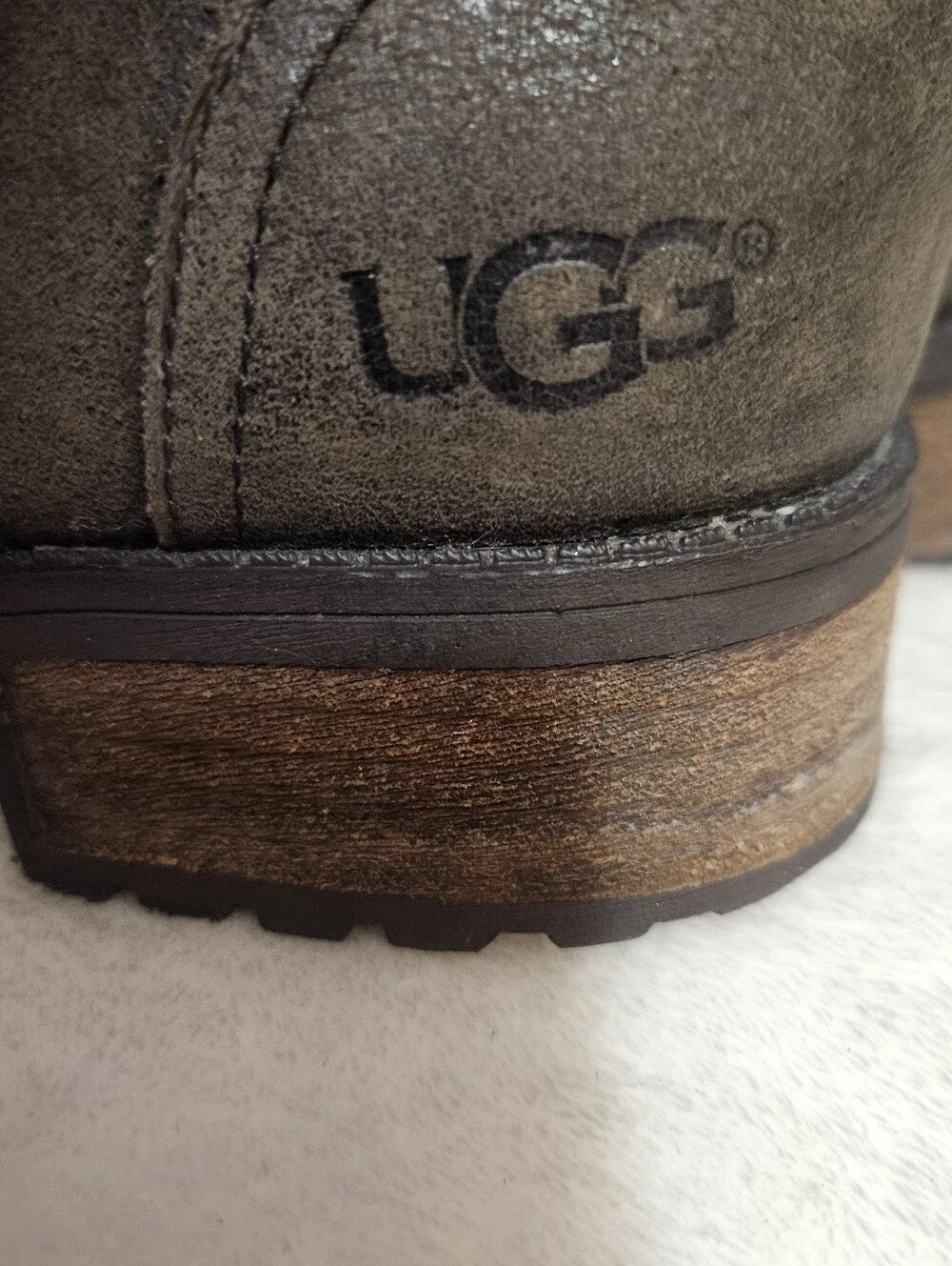 Uggs Shearling Lined Blayre 2 Ankle Boots in Cream and Chocolate 1008220 Sz 8